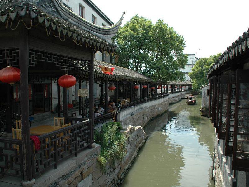 恐龙绝地逃生